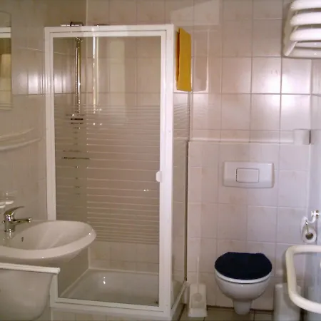 Mit Sauna Und Whirlpool